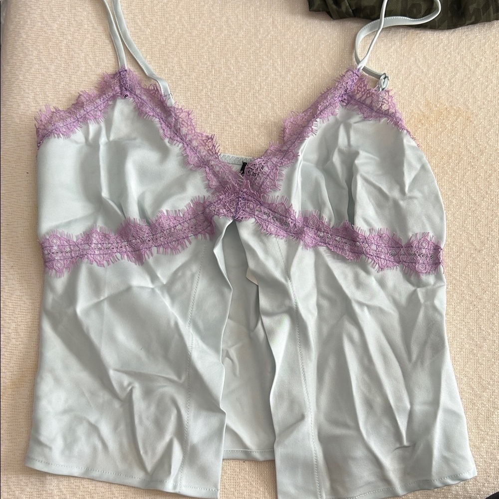 Forever 21 White and Purple Lace Tank Top